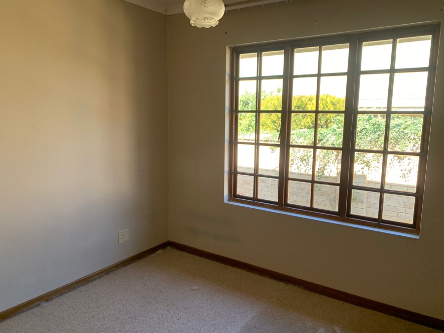 To Let 3 Bedroom Property for Rent in Heuwelsig Free State
